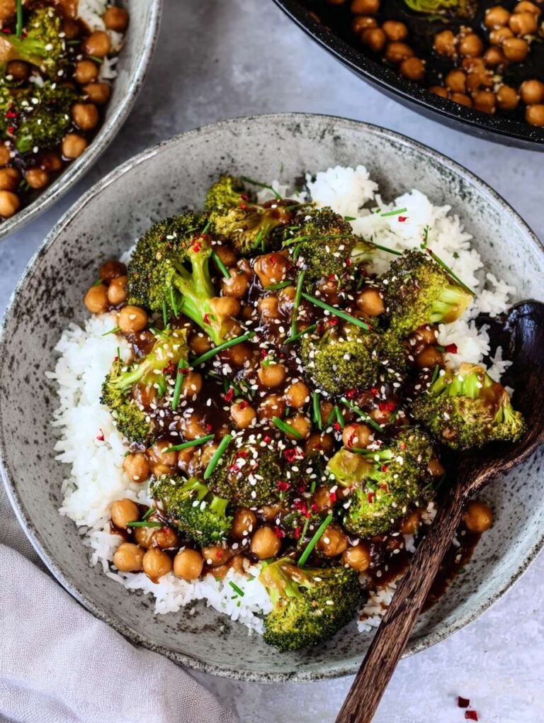 Schnelle Brokkoli Kichererbsen Bowl für Feierabend